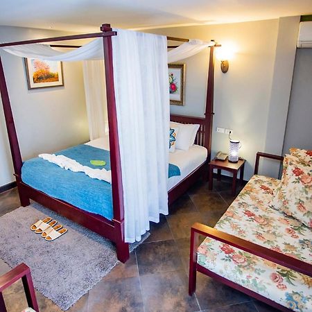 ארניאפראטט La Villa Boutique Hotel מראה חיצוני תמונה